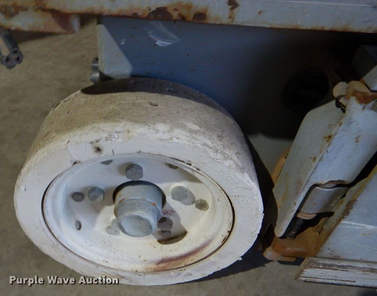 image for item LI9060 Skyjack SJIII3219  scissor lift