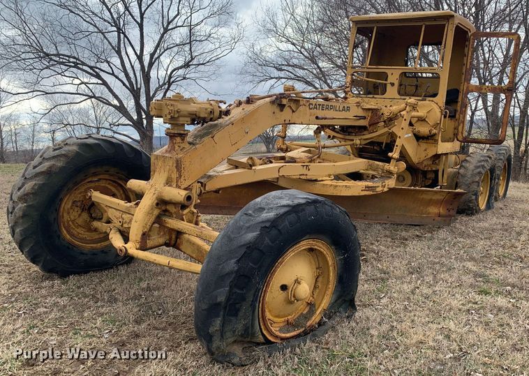 image for item LI9085 Caterpillar  rigid frame motor grader