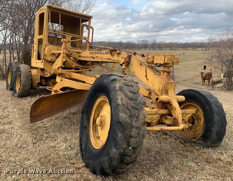 image for item LI9085 Caterpillar  rigid frame motor grader