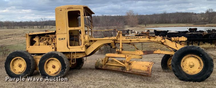 image for item LI9085 Caterpillar  rigid frame motor grader