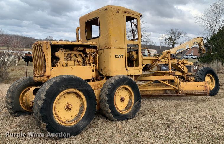 image for item LI9085 Caterpillar  rigid frame motor grader