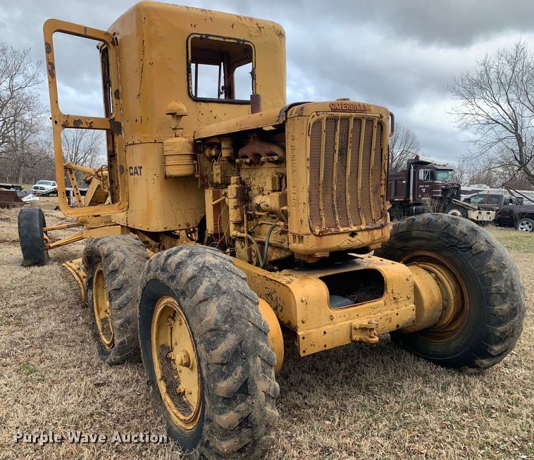 image for item LI9085 Caterpillar  rigid frame motor grader