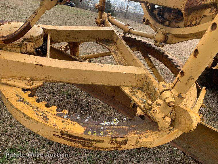 image for item LI9085 Caterpillar  rigid frame motor grader
