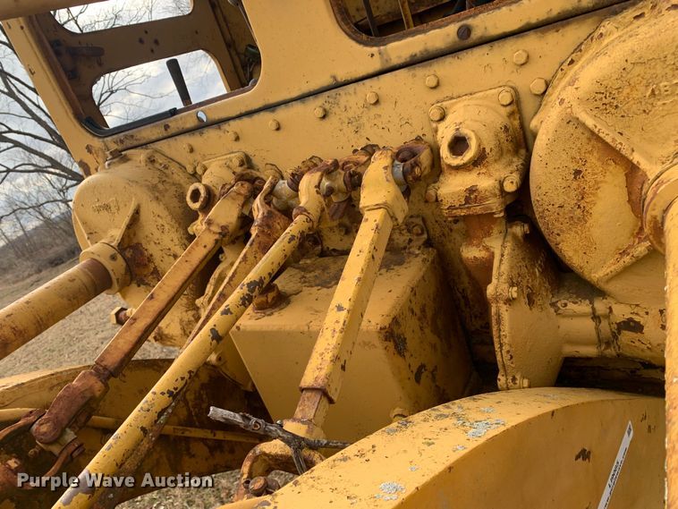 image for item LI9085 Caterpillar  rigid frame motor grader