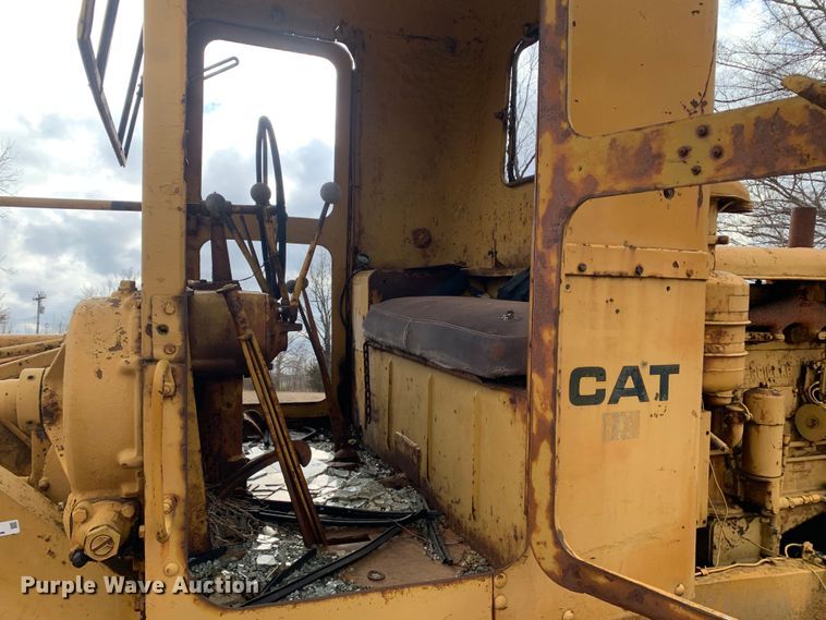 image for item LI9085 Caterpillar  rigid frame motor grader