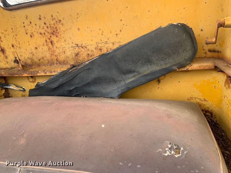 image for item LI9085 Caterpillar  rigid frame motor grader