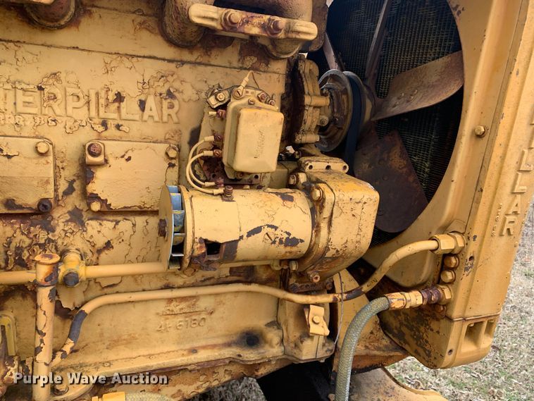 image for item LI9085 Caterpillar  rigid frame motor grader