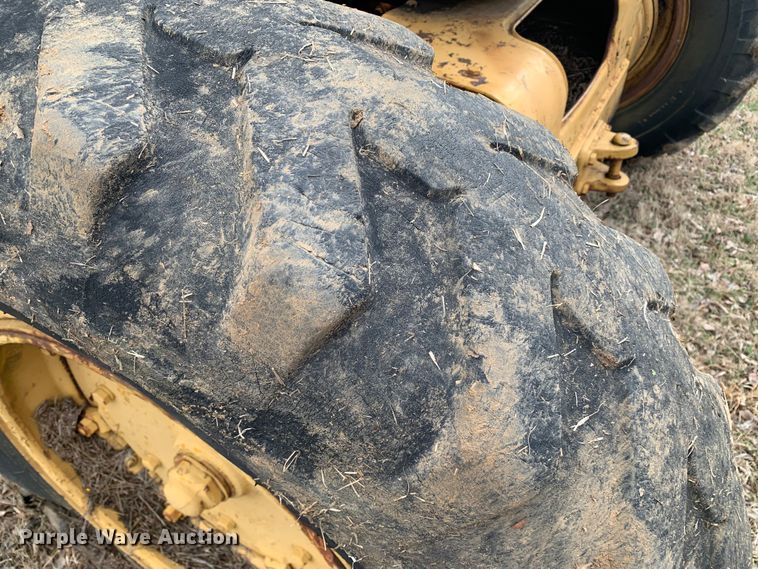 image for item LI9085 Caterpillar  rigid frame motor grader