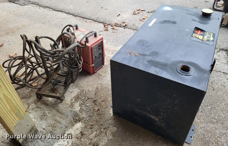 image for item LR9153 Tools