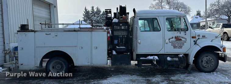 image for item LT9346 1999 International 4700  Crew Cab utility / service truck