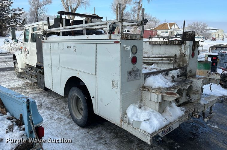 image for item LT9346 1999 International 4700  Crew Cab utility / service truck