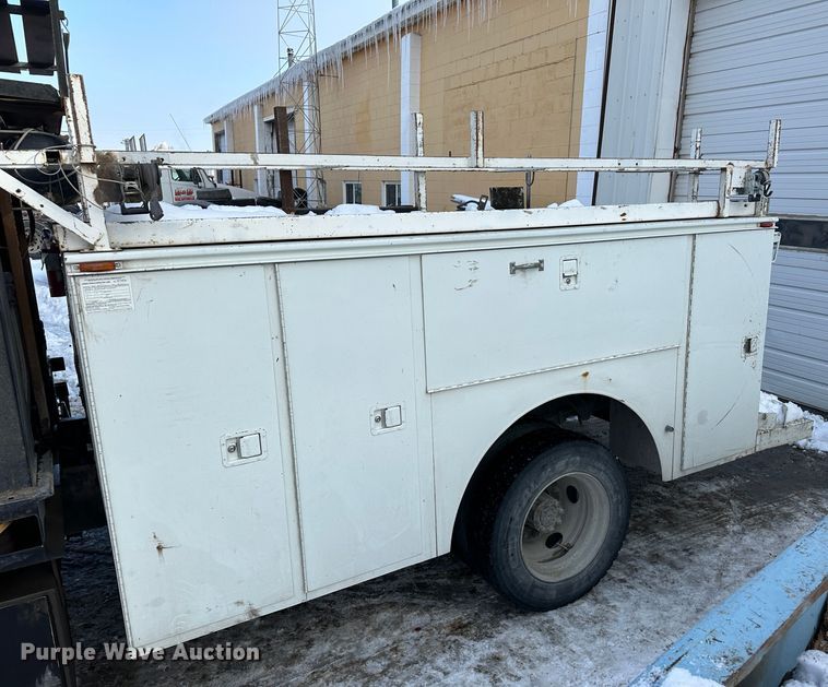 image for item LT9346 1999 International 4700  Crew Cab utility / service truck