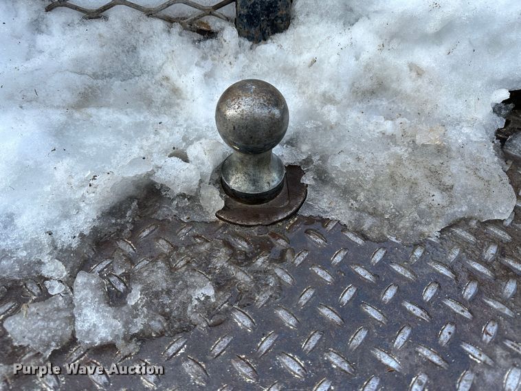 image for item LT9346 1999 International 4700  Crew Cab utility / service truck