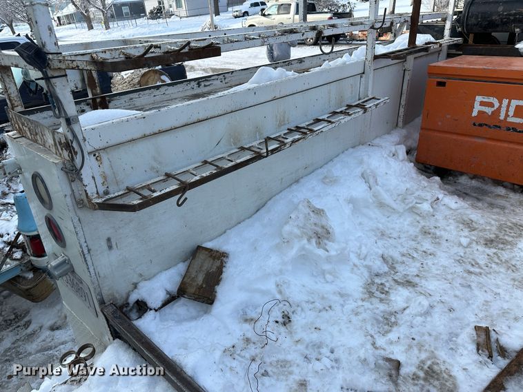 image for item LT9346 1999 International 4700  Crew Cab utility / service truck