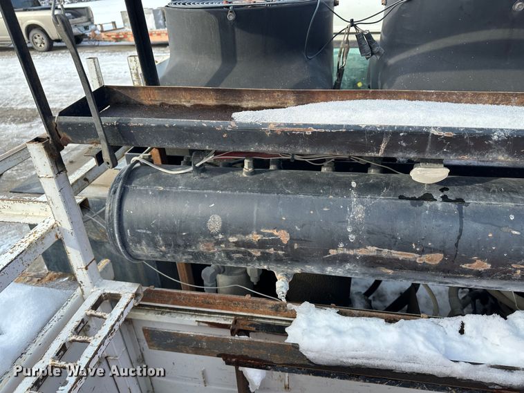 image for item LT9346 1999 International 4700  Crew Cab utility / service truck