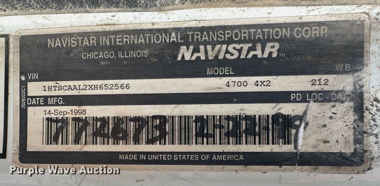 image for item LT9346 1999 International 4700  Crew Cab utility / service truck