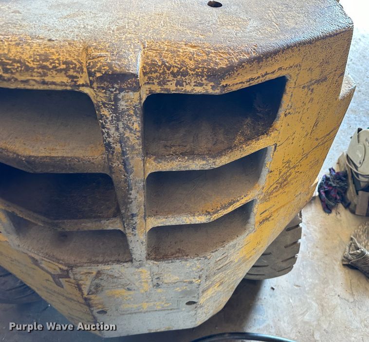 image for item LT9368 Yale G83P-050-SAS-086  forklift