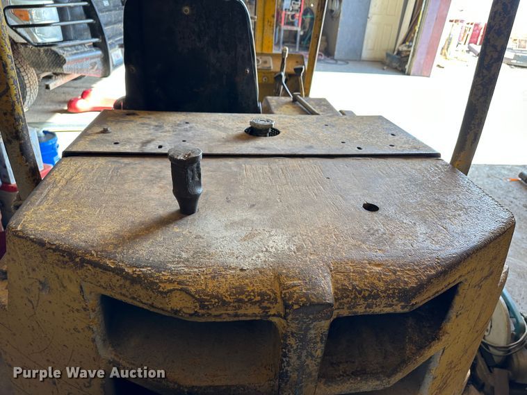 image for item LT9368 Yale G83P-050-SAS-086  forklift