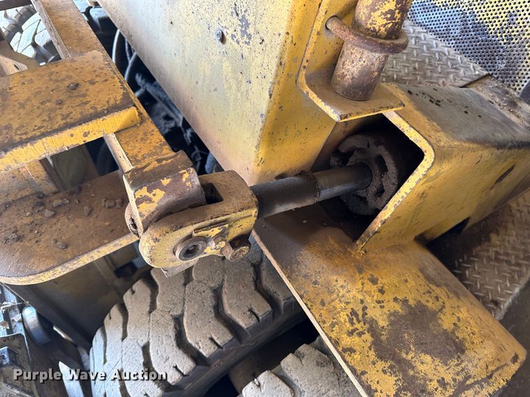 image for item LT9368 Yale G83P-050-SAS-086  forklift