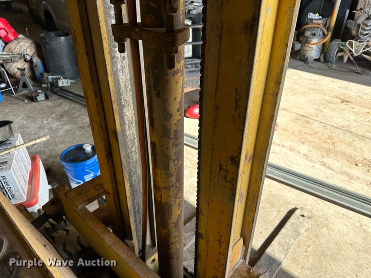 image for item LT9368 Yale G83P-050-SAS-086  forklift