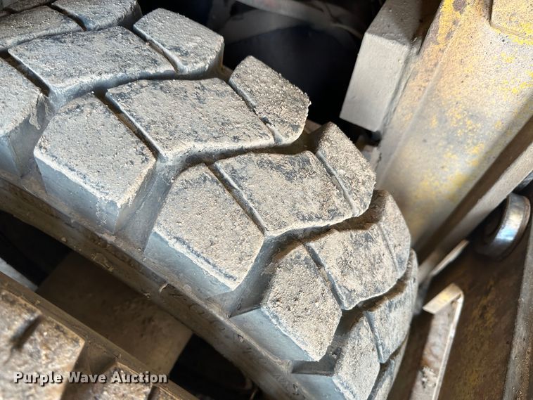 image for item LT9368 Yale G83P-050-SAS-086  forklift