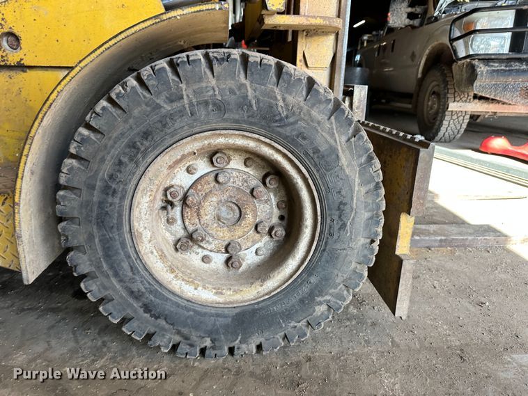 image for item LT9368 Yale G83P-050-SAS-086  forklift