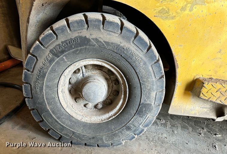 image for item LT9368 Yale G83P-050-SAS-086  forklift