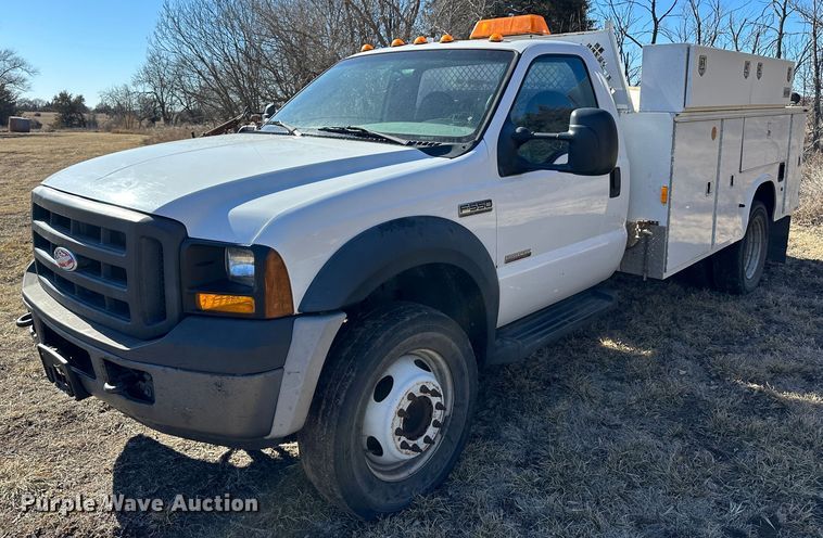 image for item LT9388 2007 Ford F550 Super Duty XL  utility / service truck