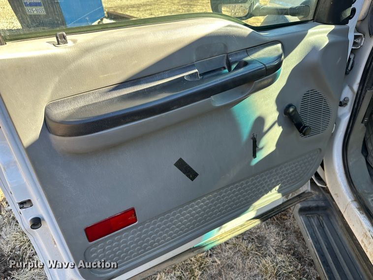 image for item LT9388 2007 Ford F550 Super Duty XL  utility / service truck