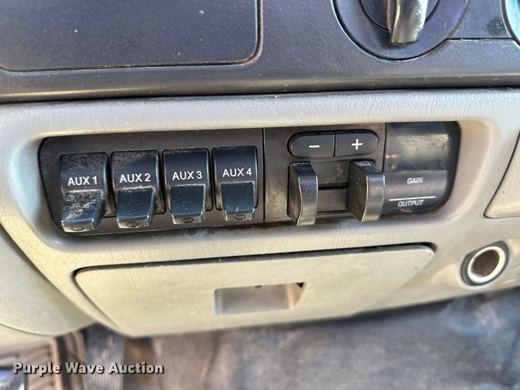 image for item LT9388 2007 Ford F550 Super Duty XL  utility / service truck