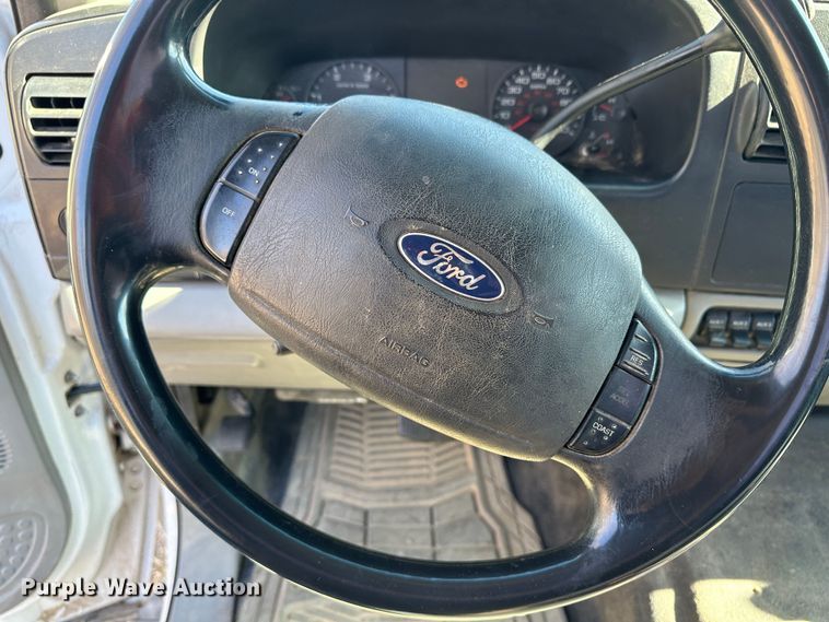 image for item LT9388 2007 Ford F550 Super Duty XL  utility / service truck