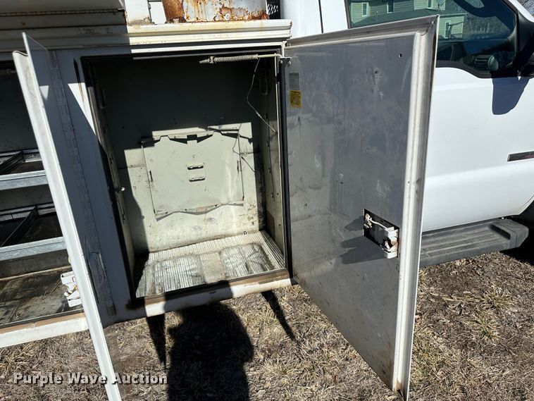 image for item LT9388 2007 Ford F550 Super Duty XL  utility / service truck