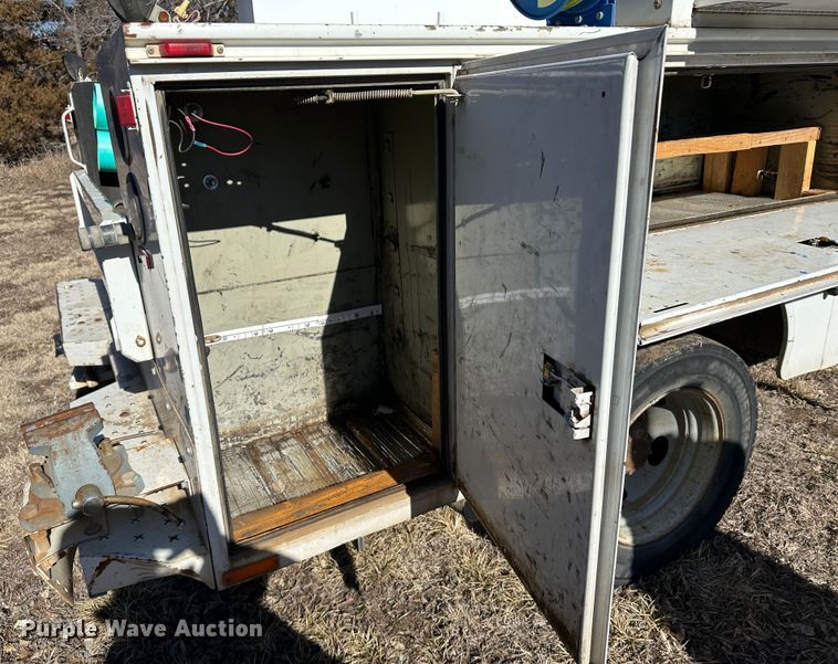 image for item LT9388 2007 Ford F550 Super Duty XL  utility / service truck