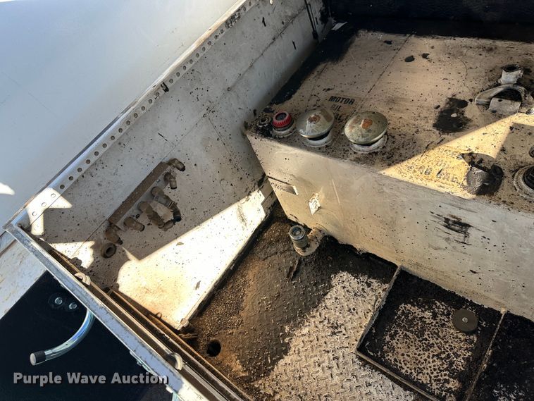 image for item LT9388 2007 Ford F550 Super Duty XL  utility / service truck