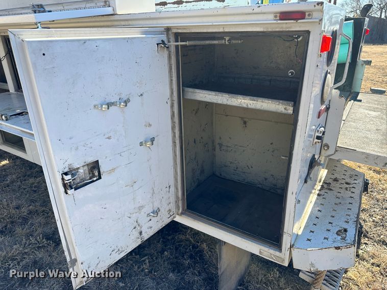 image for item LT9388 2007 Ford F550 Super Duty XL  utility / service truck