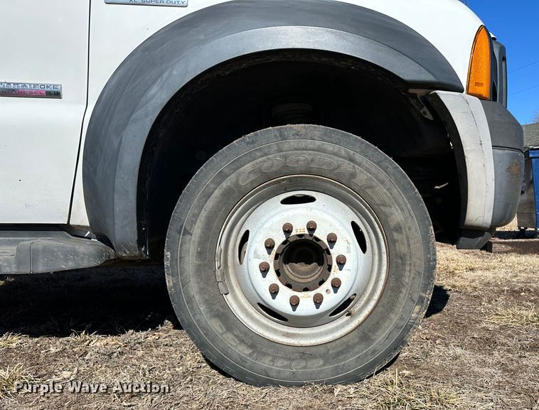 image for item LT9388 2007 Ford F550 Super Duty XL  utility / service truck