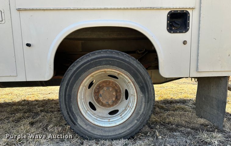 image for item LT9388 2007 Ford F550 Super Duty XL  utility / service truck