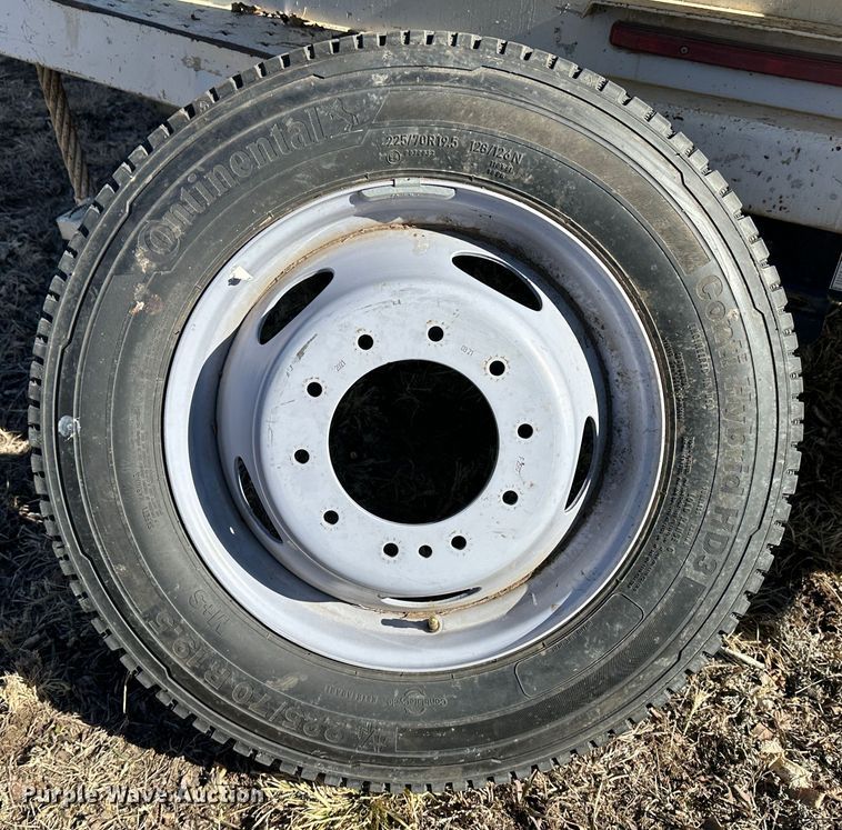 image for item LT9388 2007 Ford F550 Super Duty XL  utility / service truck