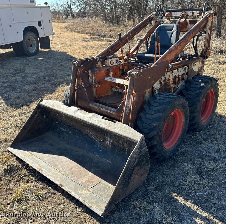 image for item LT9389 Melroe Bobcat 500  skid steer loader