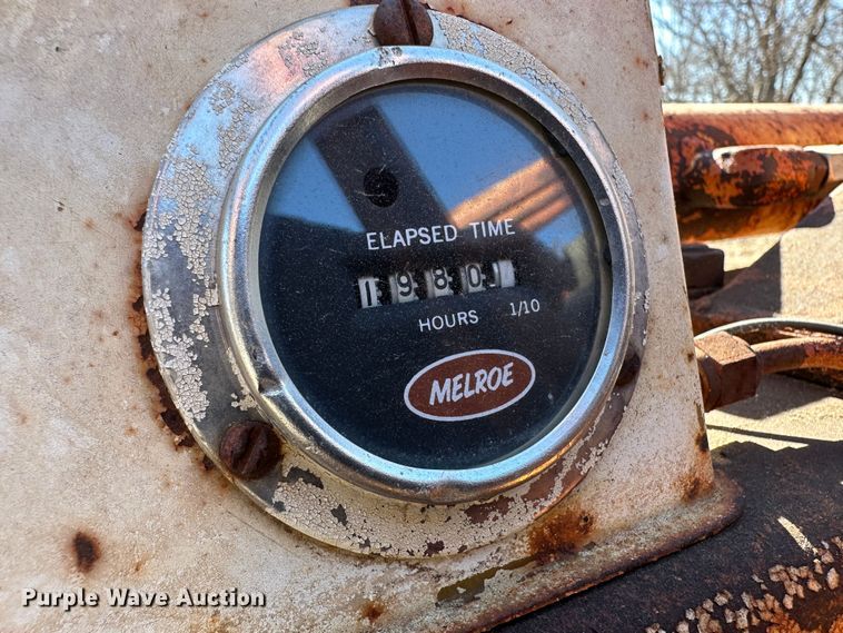 image for item LT9389 Melroe Bobcat 500  skid steer loader