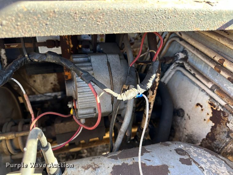 image for item LT9389 Melroe Bobcat 500  skid steer loader