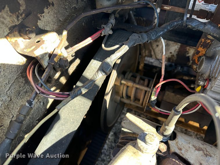 image for item LT9389 Melroe Bobcat 500  skid steer loader