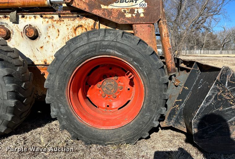 image for item LT9389 Melroe Bobcat 500  skid steer loader