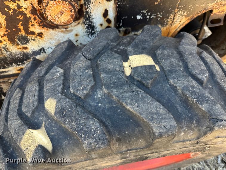 image for item LT9389 Melroe Bobcat 500  skid steer loader