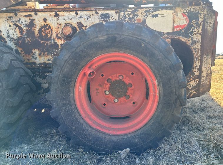 image for item LT9389 Melroe Bobcat 500  skid steer loader