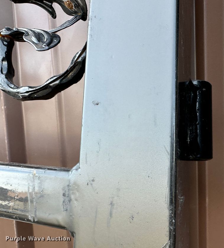 image for item LT9391 Gate