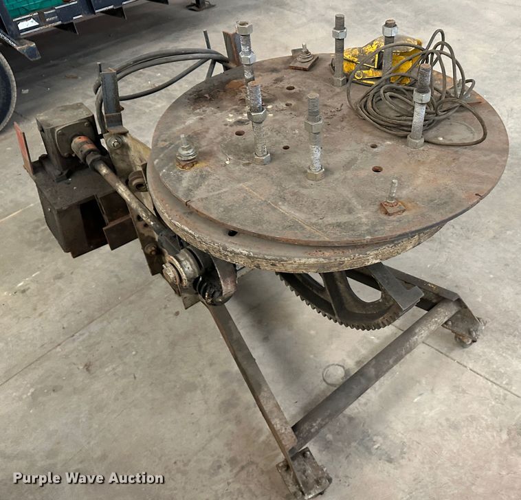 image for item LT9394 Worthington  welding positioner