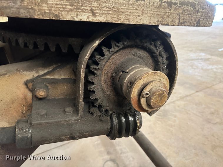 image for item LT9394 Worthington  welding positioner