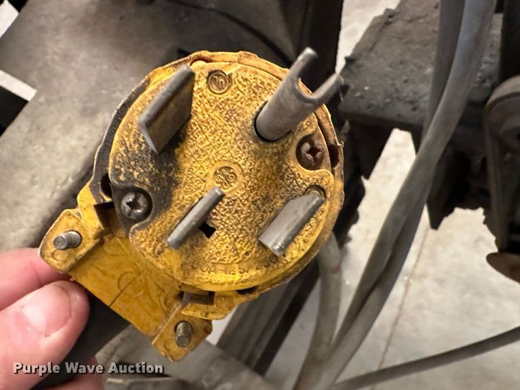 image for item LT9394 Worthington  welding positioner