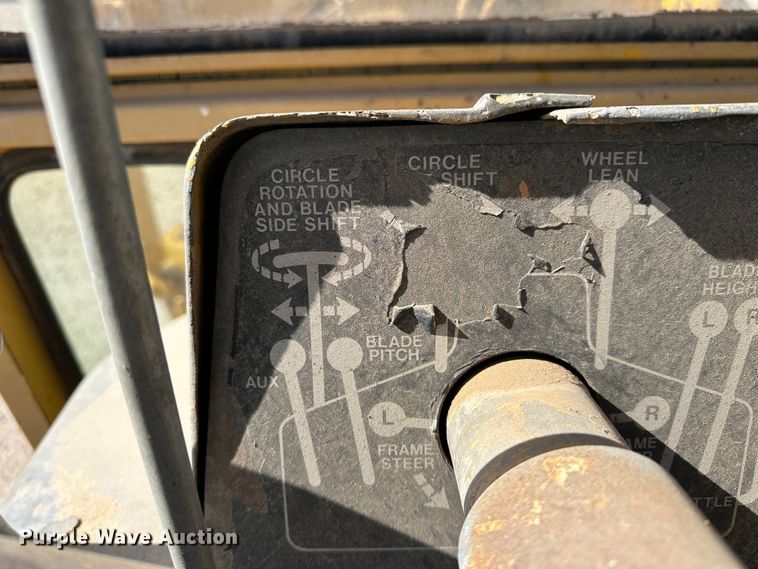 image for item LT9423 1968 John Deere 570  motor grader